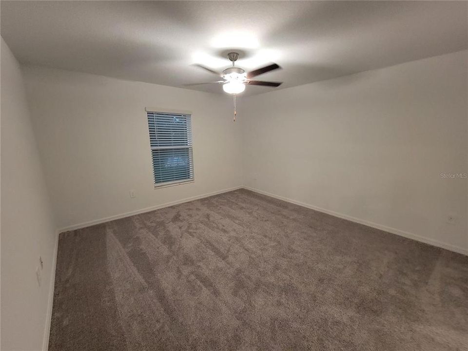 For Sale: $299,900 (3 beds, 2 baths, 1561 Square Feet)