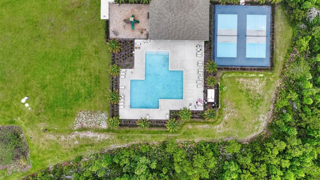 En Venta: $358,000 (4 camas, 2 baños, 1846 Pies cuadrados)
