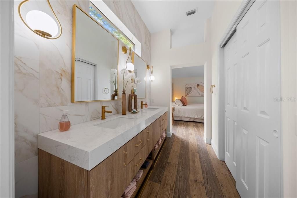 For Sale: $587,500 (2 beds, 2 baths, 1522 Square Feet)