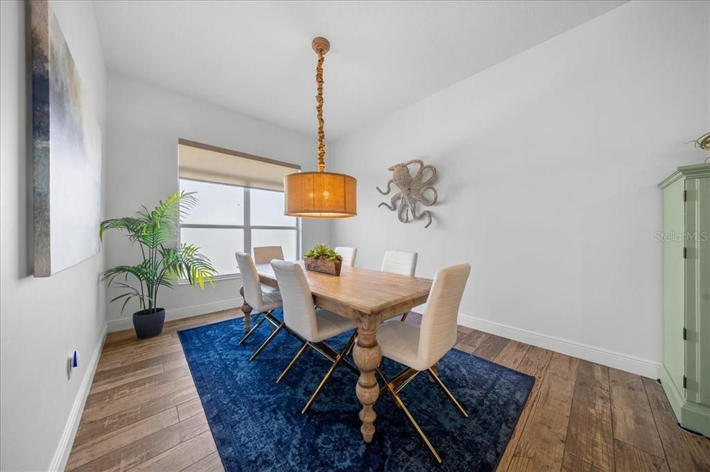 For Sale: $587,500 (2 beds, 2 baths, 1522 Square Feet)