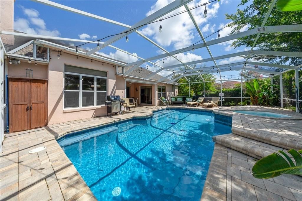 For Sale: $587,500 (2 beds, 2 baths, 1522 Square Feet)