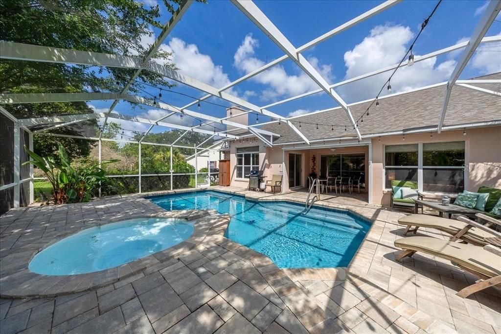 For Sale: $587,500 (2 beds, 2 baths, 1522 Square Feet)