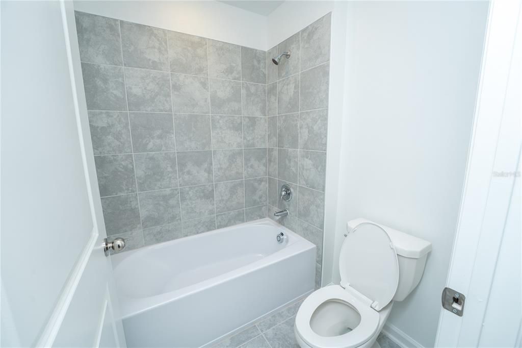 В аренду: $2,250 (5 спален, 2 ванн, 2254 Квадратных фут)