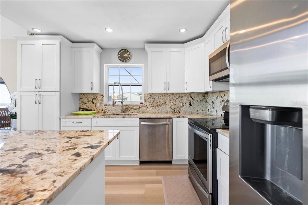 For Sale: $829,000 (3 beds, 2 baths, 1400 Square Feet)