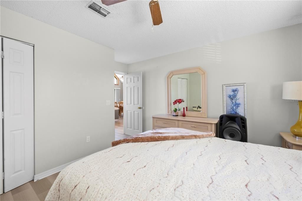 For Sale: $829,000 (3 beds, 2 baths, 1400 Square Feet)