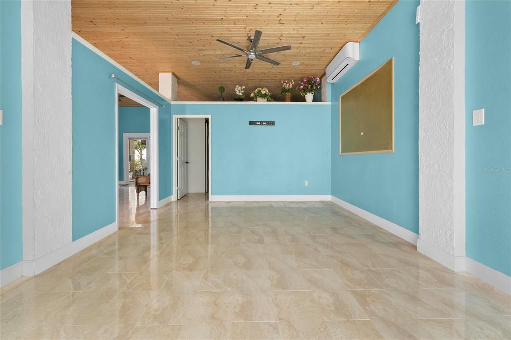 For Sale: $829,000 (3 beds, 2 baths, 1400 Square Feet)