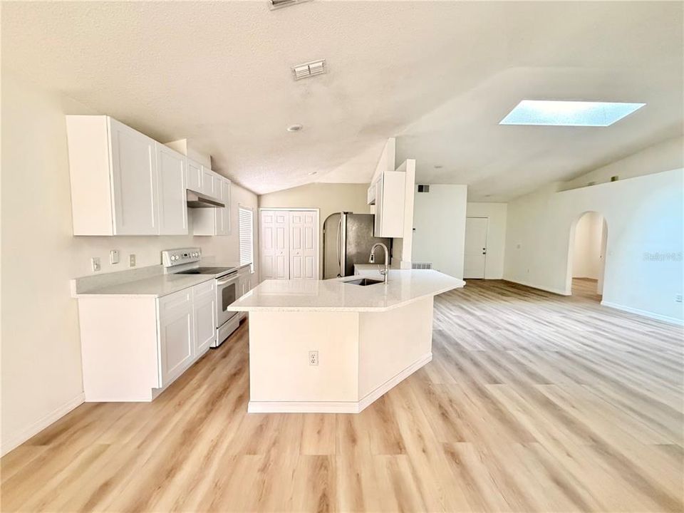На продажу: $439,000 (3 спален, 2 ванн, 1579 Квадратных фут)