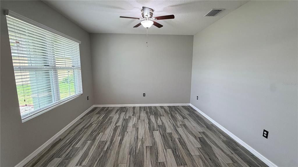 For Rent: $2,800 (4 beds, 2 baths, 2533 Square Feet)