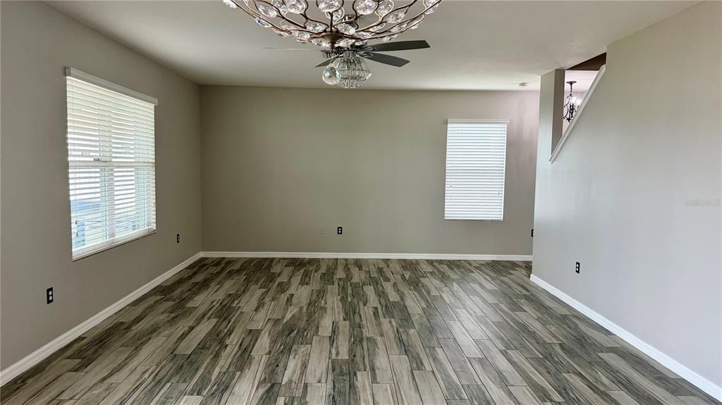 For Rent: $2,800 (4 beds, 2 baths, 2533 Square Feet)
