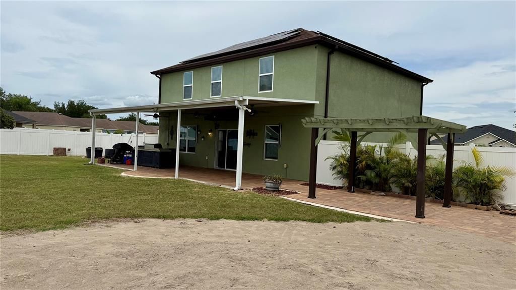 For Rent: $2,800 (4 beds, 2 baths, 2533 Square Feet)