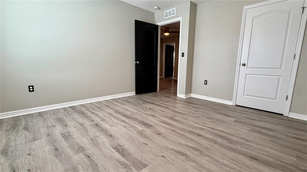 For Rent: $2,800 (4 beds, 2 baths, 2533 Square Feet)