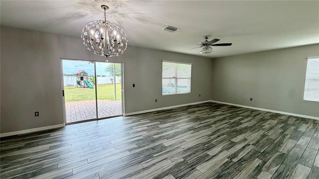 For Rent: $2,800 (4 beds, 2 baths, 2533 Square Feet)