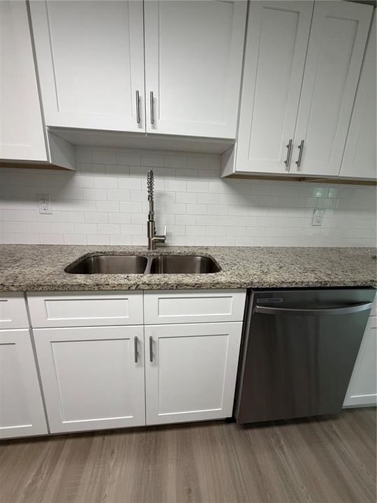For Sale: $239,900 (3 beds, 2 baths, 1592 Square Feet)