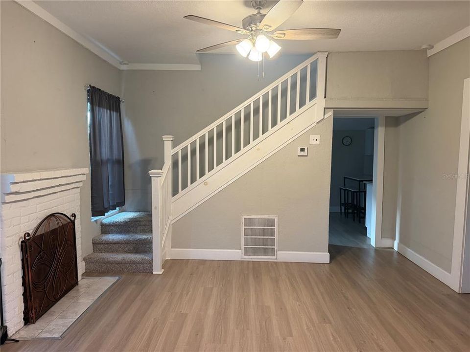 For Sale: $239,900 (3 beds, 2 baths, 1592 Square Feet)
