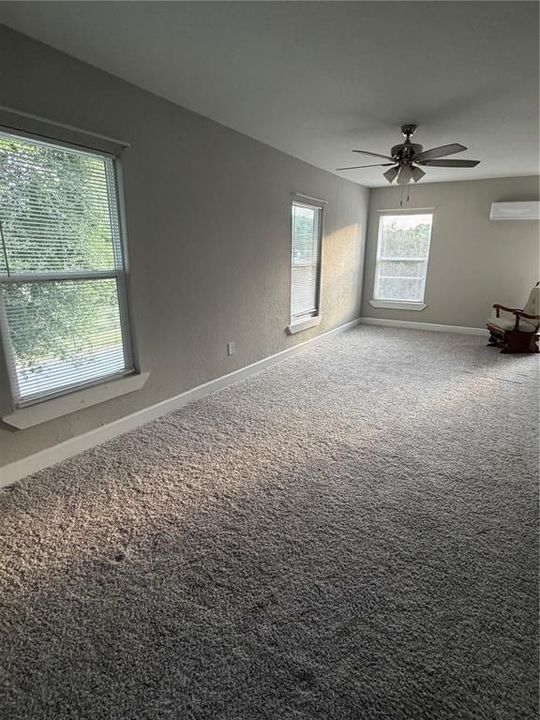 For Sale: $239,900 (3 beds, 2 baths, 1592 Square Feet)