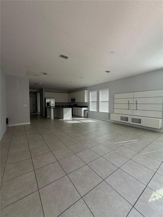 For Sale: $439,000 (3 beds, 2 baths, 1881 Square Feet)