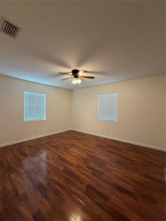 For Sale: $224,900 (3 beds, 2 baths, 1092 Square Feet)