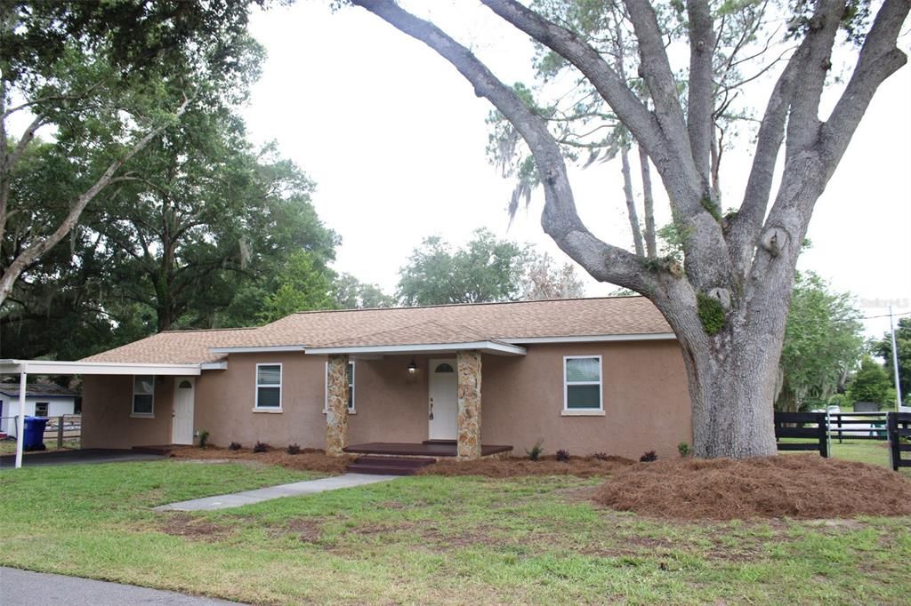 For Sale: $224,900 (3 beds, 2 baths, 1092 Square Feet)