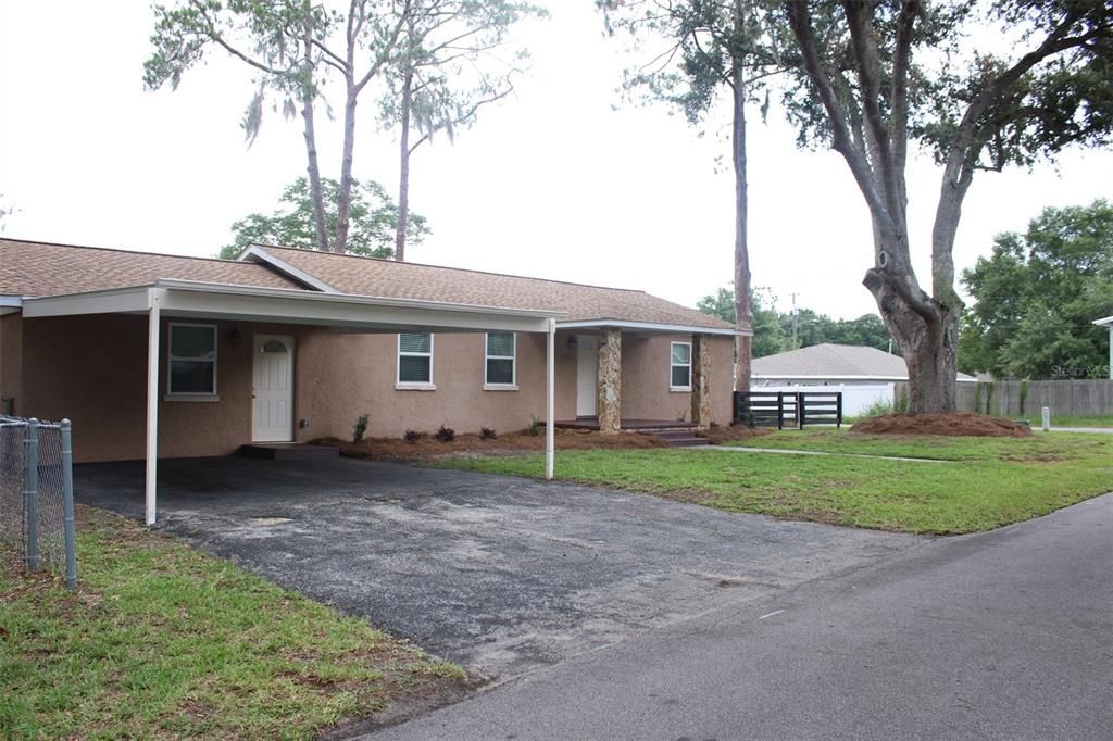 For Sale: $224,900 (3 beds, 2 baths, 1092 Square Feet)
