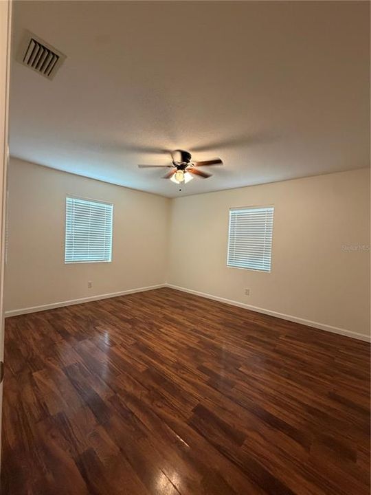For Sale: $224,900 (3 beds, 2 baths, 1092 Square Feet)