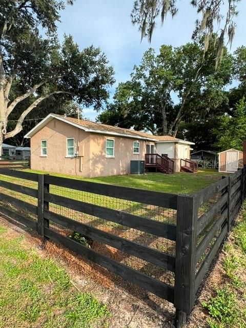 For Sale: $224,900 (3 beds, 2 baths, 1092 Square Feet)