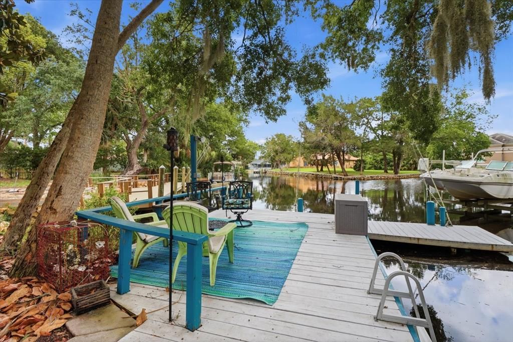 For Sale: $439,000 (3 beds, 3 baths, 1823 Square Feet)