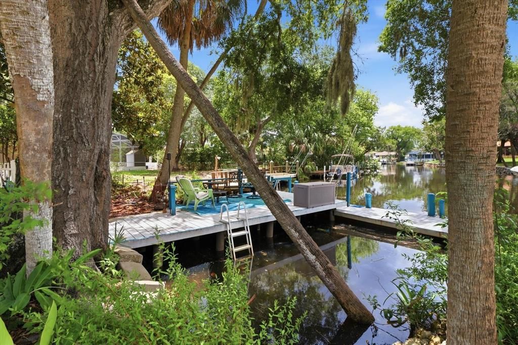 For Sale: $439,000 (3 beds, 3 baths, 1823 Square Feet)
