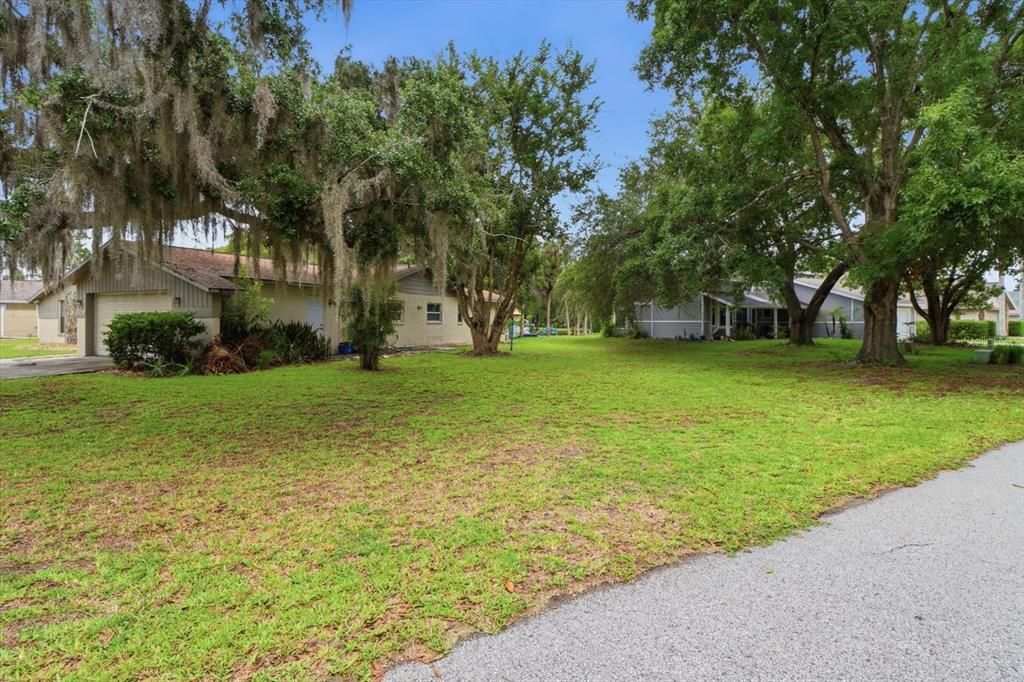For Sale: $439,000 (3 beds, 3 baths, 1823 Square Feet)
