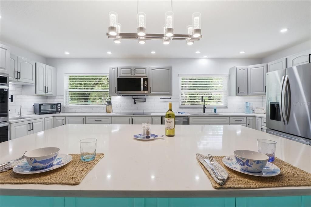 For Sale: $439,000 (3 beds, 3 baths, 1823 Square Feet)