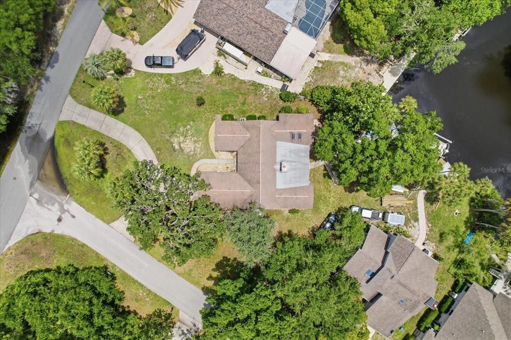 For Sale: $439,000 (3 beds, 3 baths, 1823 Square Feet)