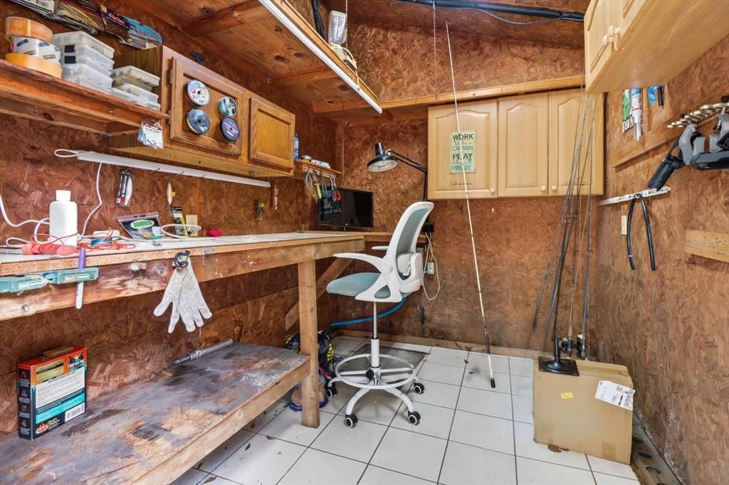 For Sale: $439,000 (3 beds, 3 baths, 1823 Square Feet)