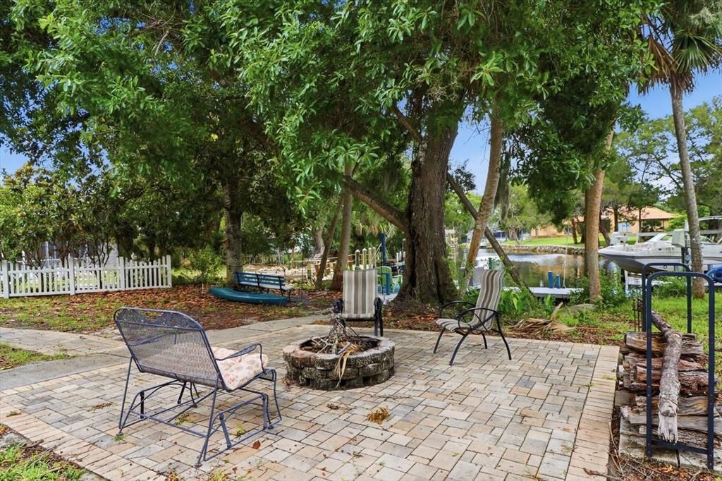 For Sale: $439,000 (3 beds, 3 baths, 1823 Square Feet)