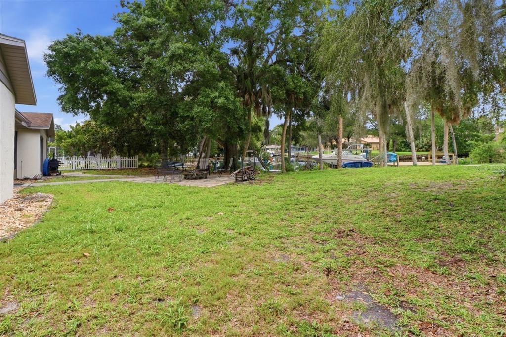 For Sale: $439,000 (3 beds, 3 baths, 1823 Square Feet)