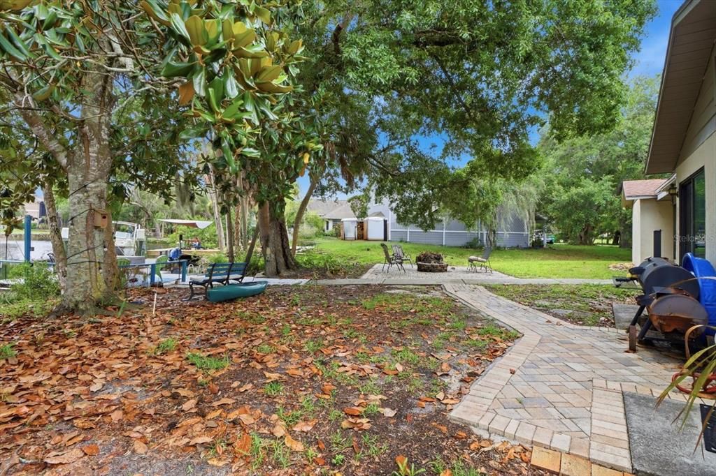 For Sale: $439,000 (3 beds, 3 baths, 1823 Square Feet)