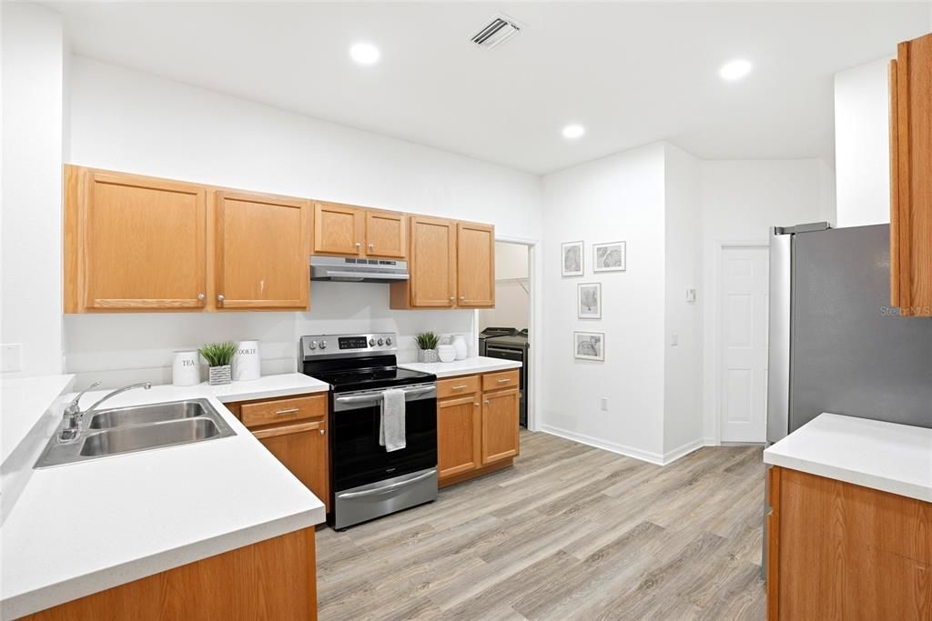 For Sale: $499,000 (3 beds, 2 baths, 1920 Square Feet)