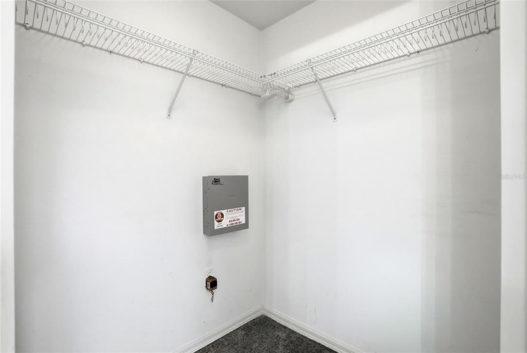For Sale: $499,000 (3 beds, 2 baths, 1920 Square Feet)