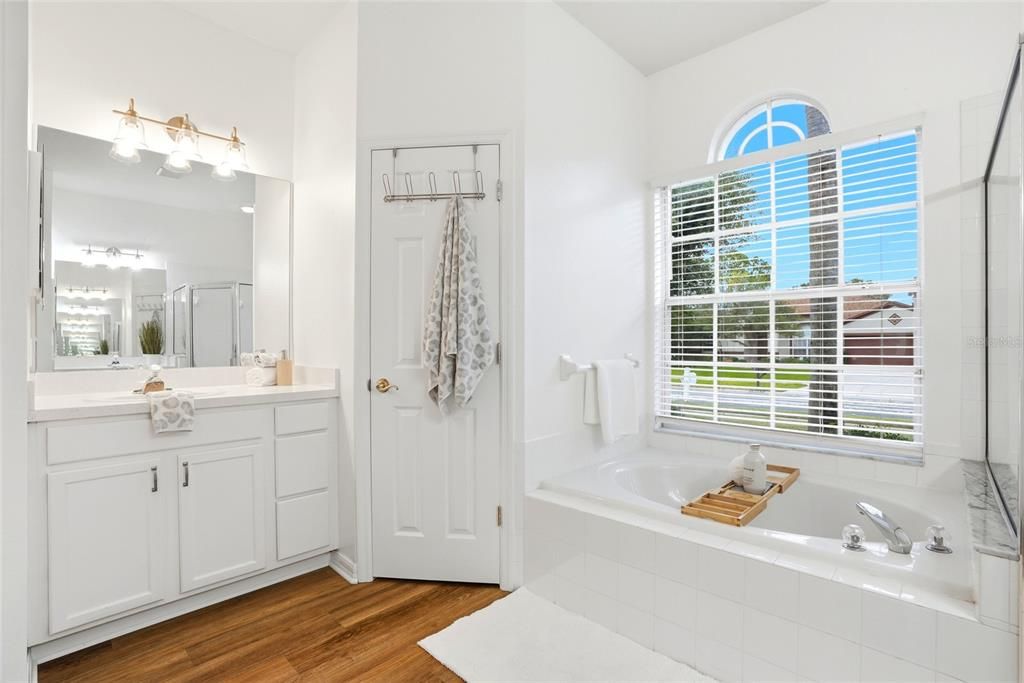 For Sale: $499,000 (3 beds, 2 baths, 1920 Square Feet)
