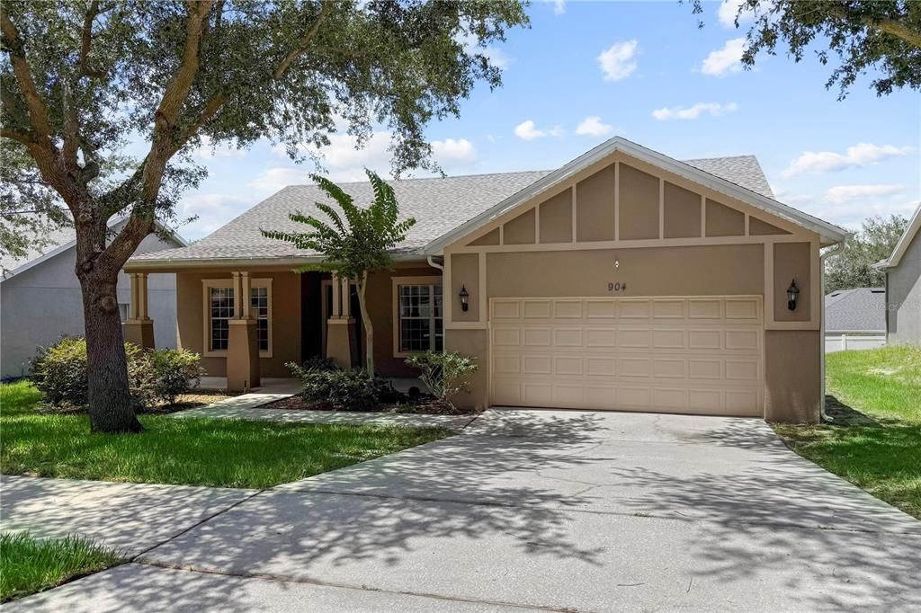 For Sale: $375,000 (3 beds, 2 baths, 2104 Square Feet)