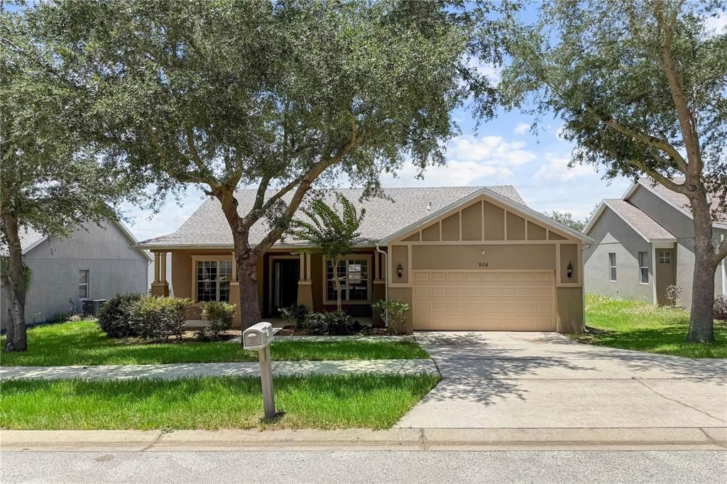 For Sale: $375,000 (3 beds, 2 baths, 2104 Square Feet)