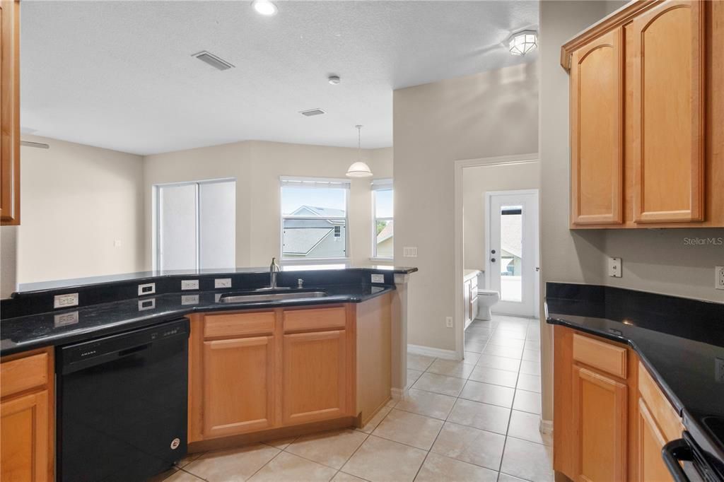 For Sale: $375,000 (3 beds, 2 baths, 2104 Square Feet)