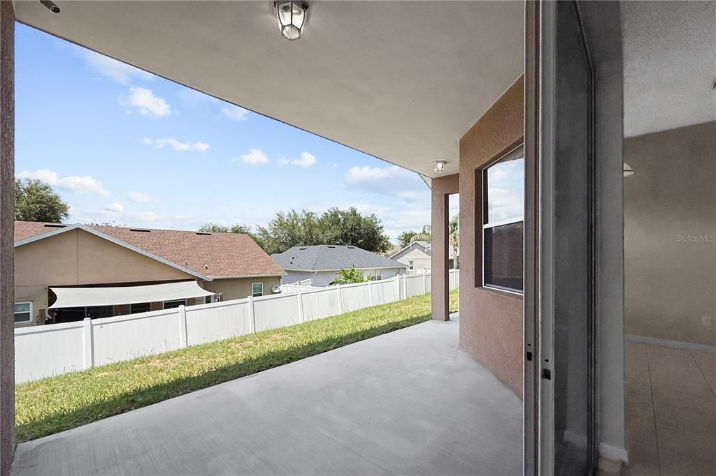 For Sale: $375,000 (3 beds, 2 baths, 2104 Square Feet)