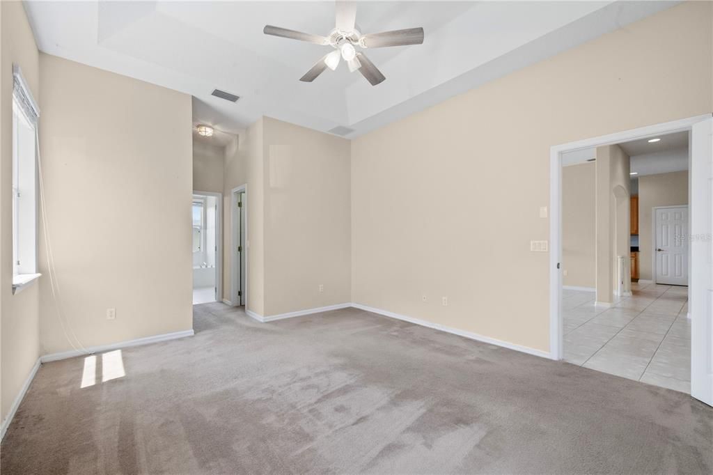 For Sale: $375,000 (3 beds, 2 baths, 2104 Square Feet)