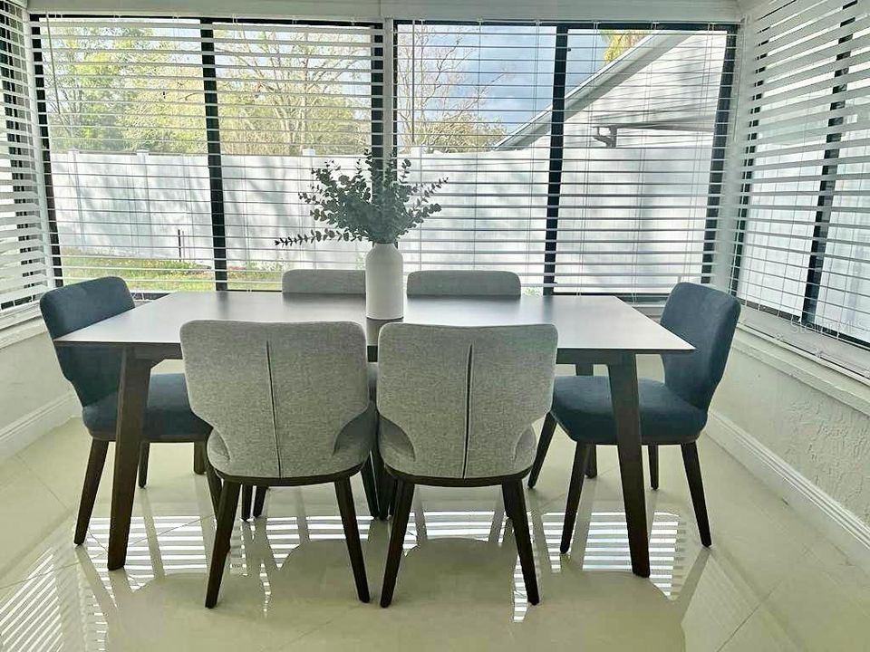 For Rent: $1,650 (2 beds, 2 baths, 899 Square Feet)