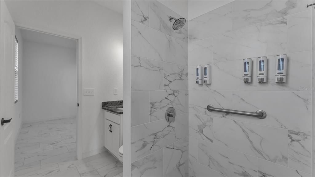 For Sale: $525,000 (4 beds, 3 baths, 2815 Square Feet)