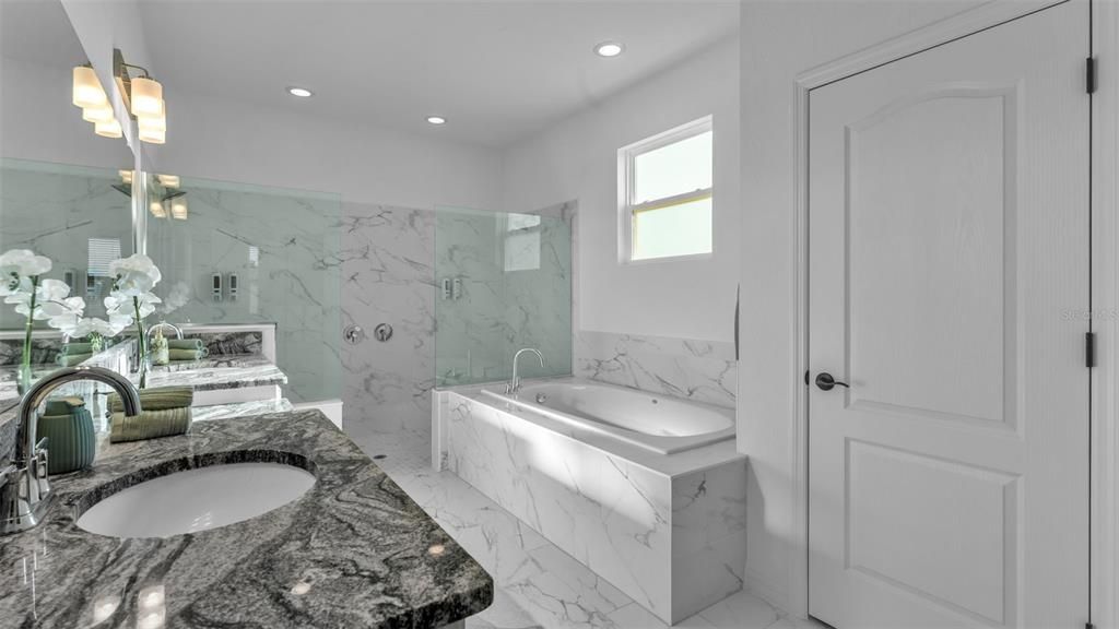 For Sale: $525,000 (4 beds, 3 baths, 2815 Square Feet)