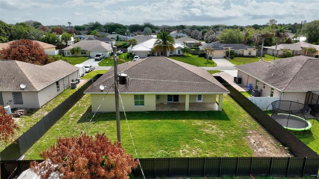 For Sale: $450,000 (3 beds, 2 baths, 1888 Square Feet)