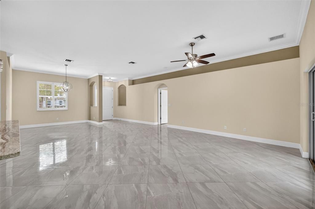 For Sale: $450,000 (3 beds, 2 baths, 1888 Square Feet)