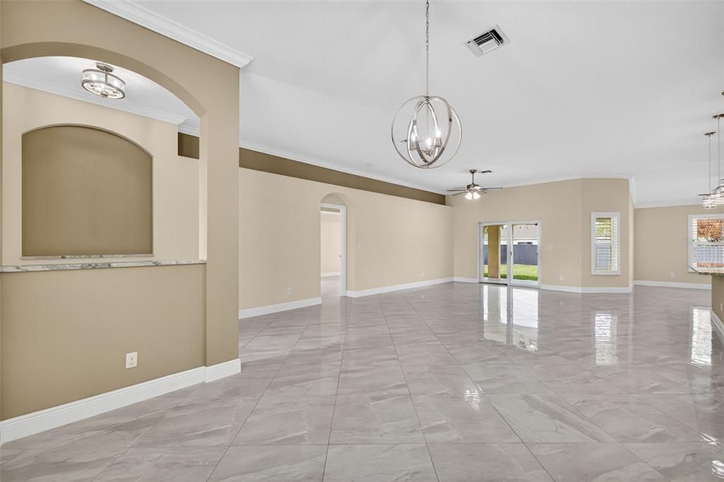 For Sale: $450,000 (3 beds, 2 baths, 1888 Square Feet)