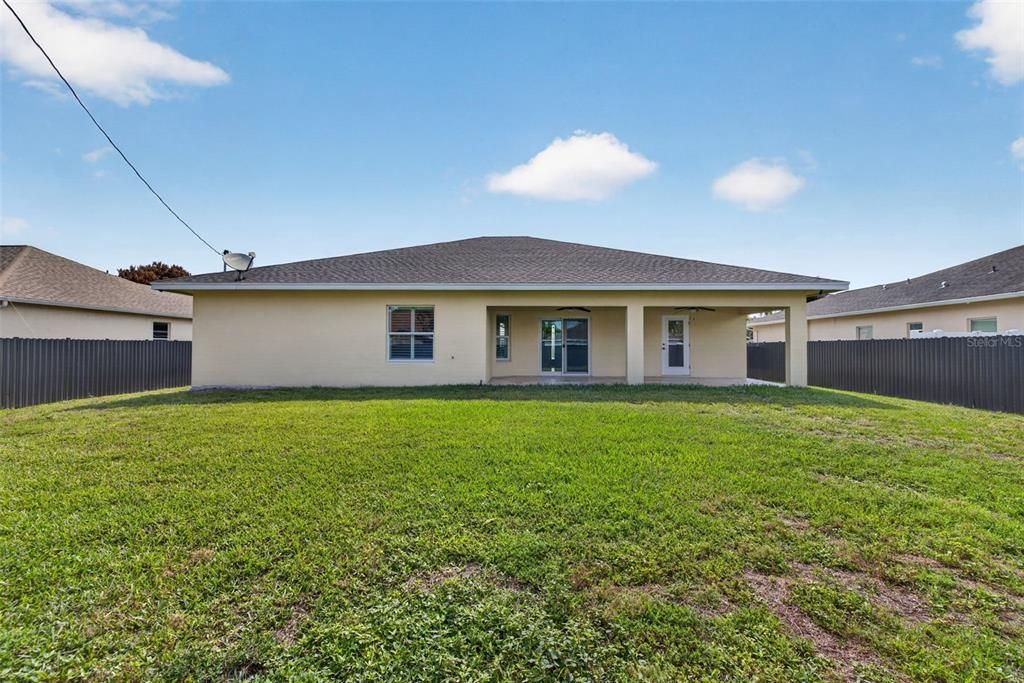 For Sale: $450,000 (3 beds, 2 baths, 1888 Square Feet)