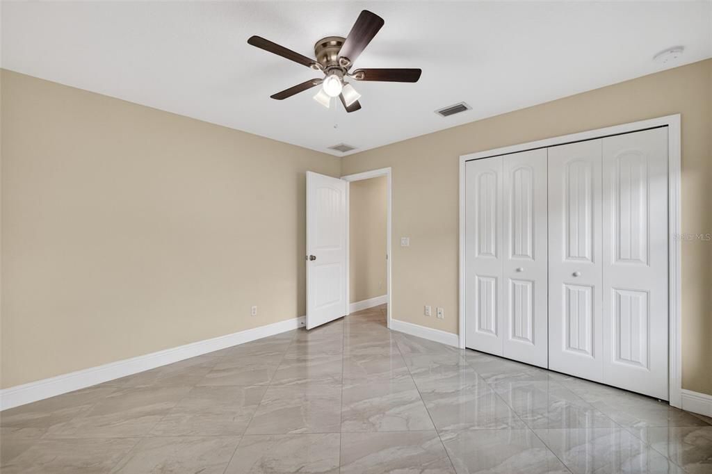 For Sale: $450,000 (3 beds, 2 baths, 1888 Square Feet)